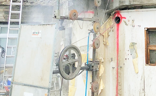 既存建物解体工事の画像