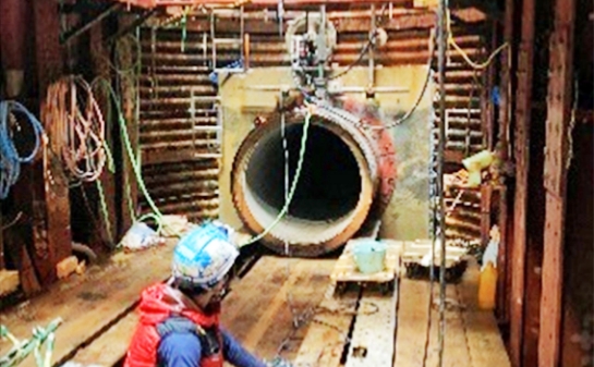 排水本管の切断の画像