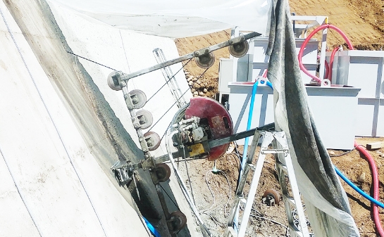 堰堤改良に伴う切断の画像